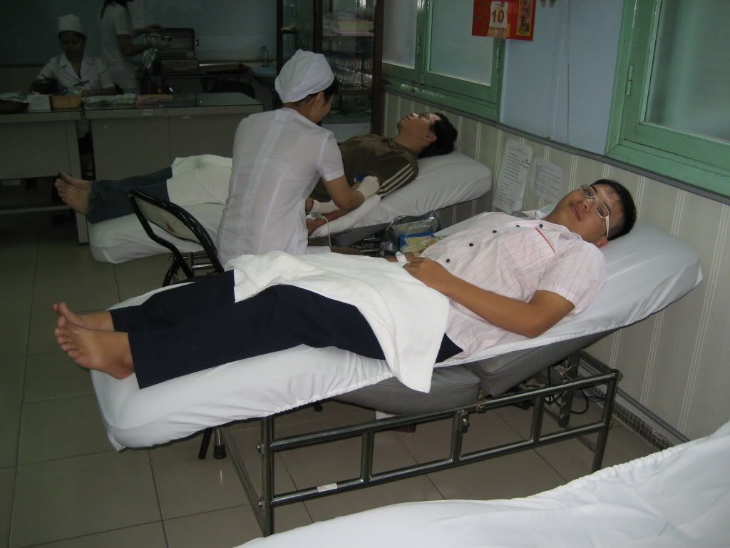 Hiến Máu định kỳ: Nhuộm đỏ ngày Chủ Nhật 10/01/2010... - 4