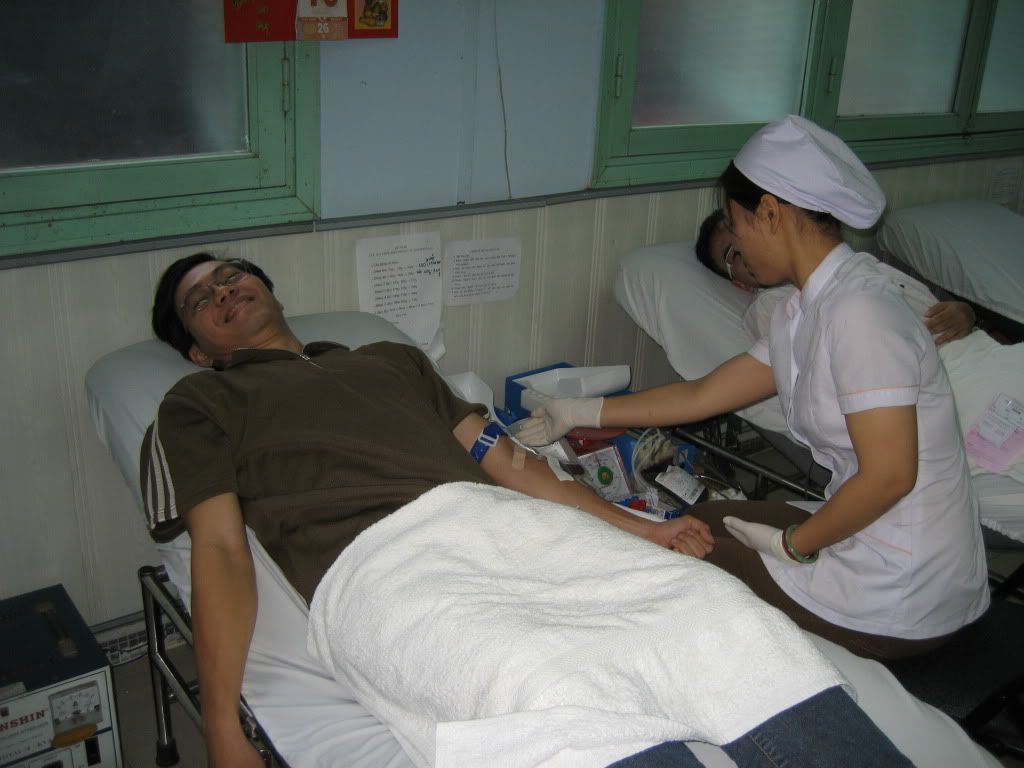 Hiến Máu định kỳ: Nhuộm đỏ ngày Chủ Nhật 10/01/2010... - 3