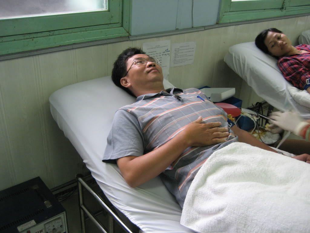 Hiến Máu định kỳ: Nhuộm đỏ ngày Chủ Nhật 10/01/2010... - 2