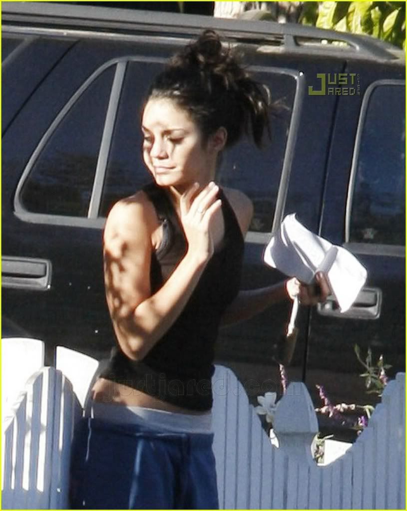 http://i214.photobucket.com/albums/cc241/hsm-source/vanessa-hudgens-driving-01.jpg