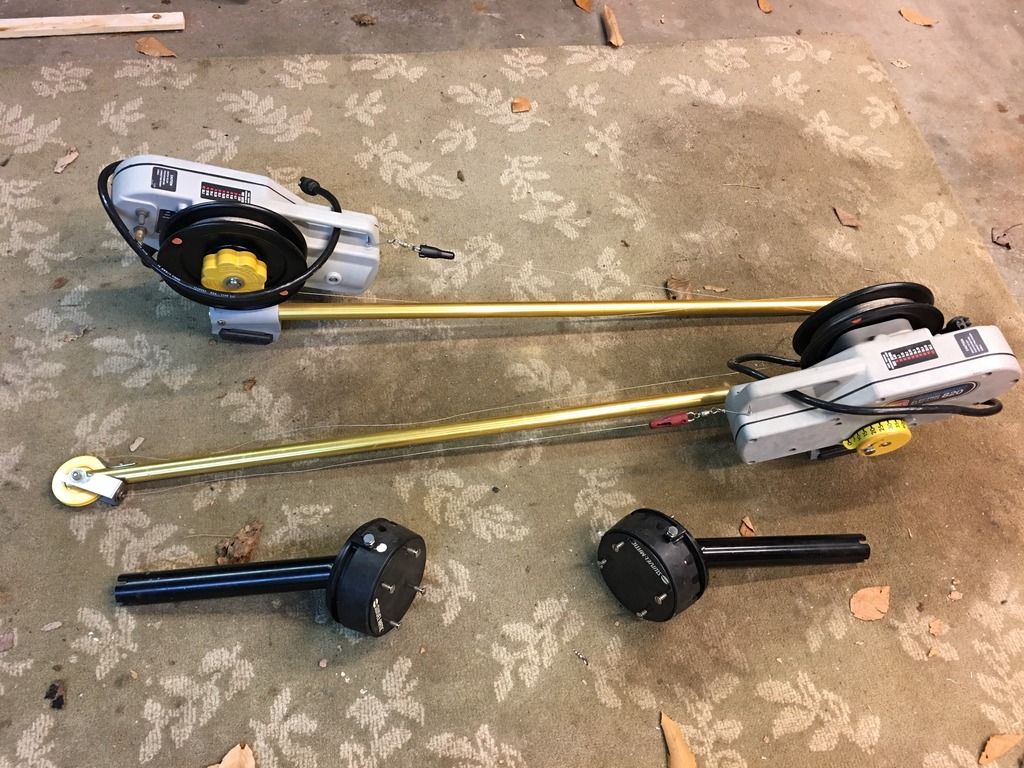 Penn Fathom Master 820 with swivel base and rod holder mount Shamrock