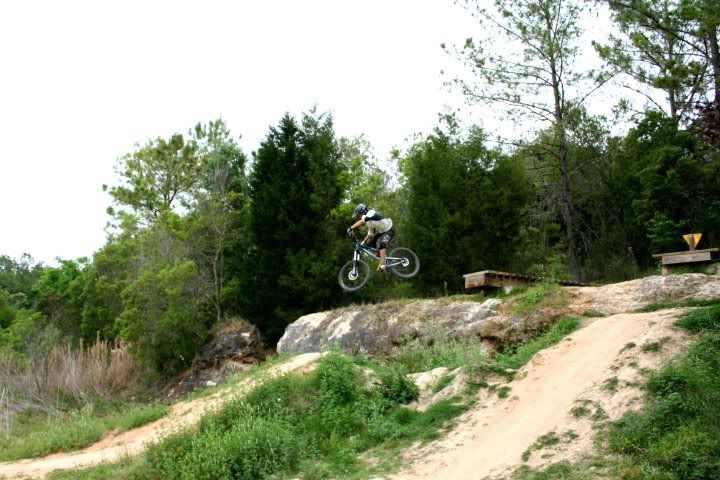 25309_638626206263_46207194_36151961_6868788_n.jpg
