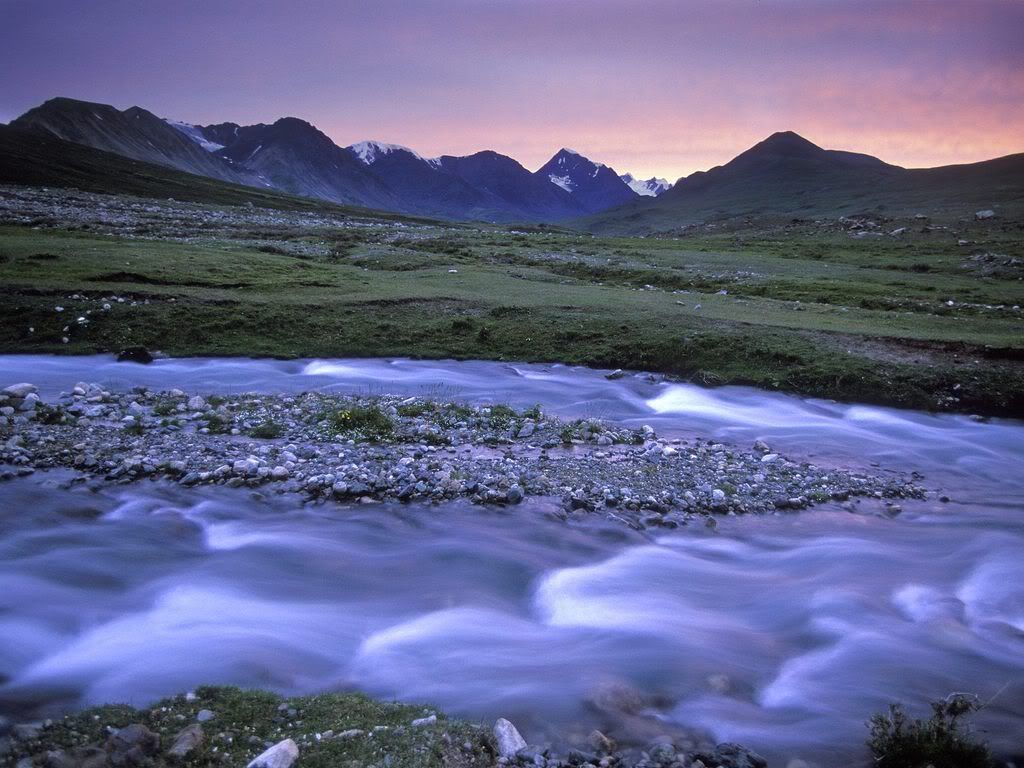 AltaiTavanBogdNationalParkMongolia.jpg