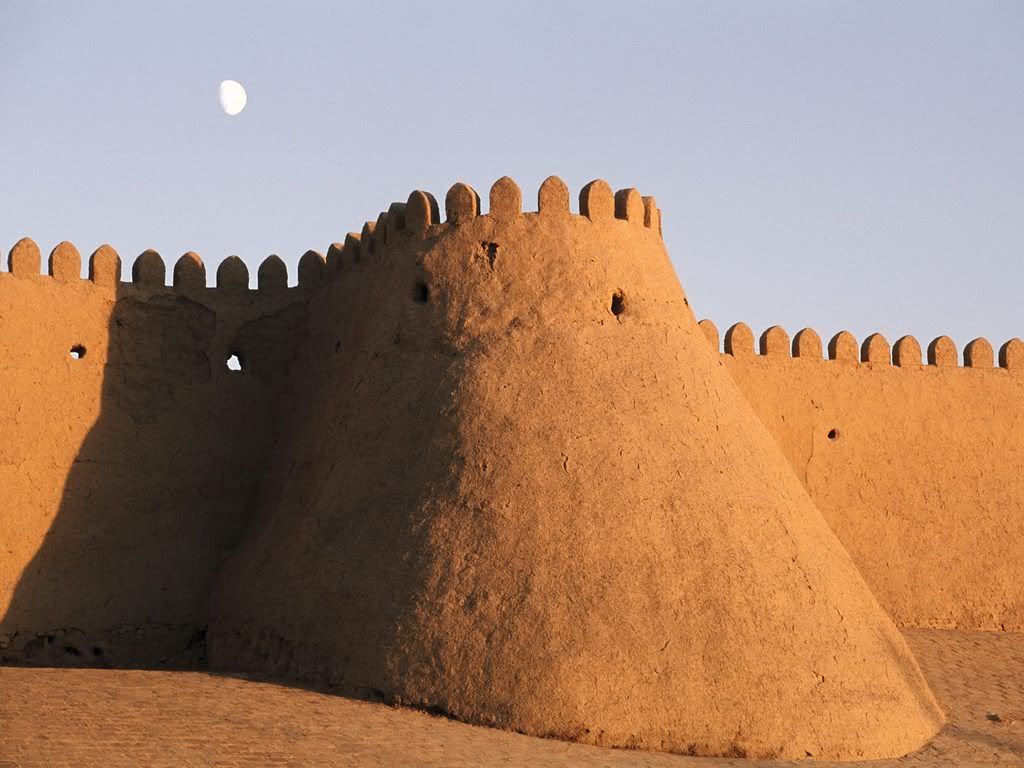 RampartsKhivaUzbekistan.jpg