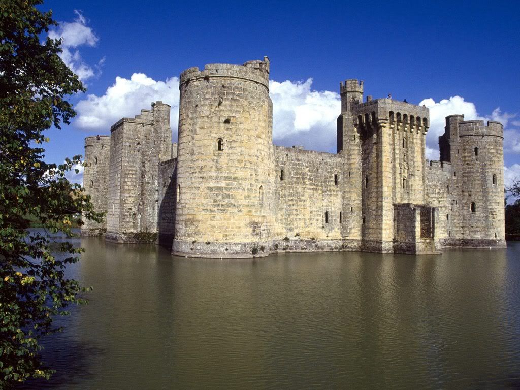 BodiamCastleandMoatEastSussexEnglan.jpg