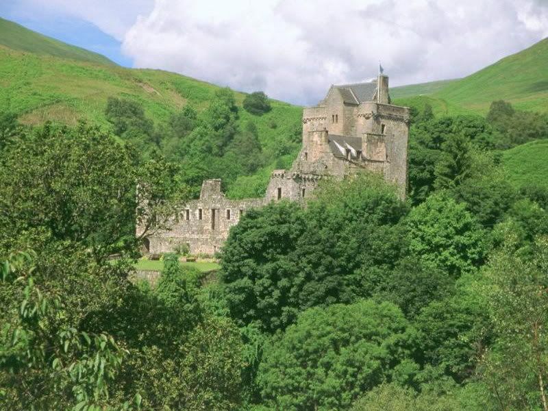 CampbellCastlenearDollarScotland2.jpg