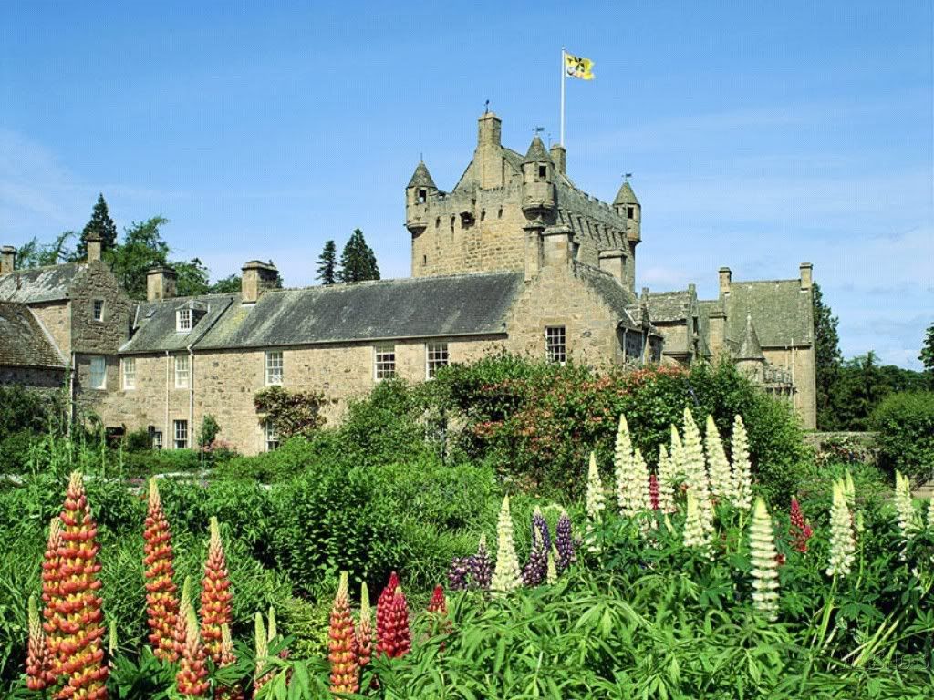 CawdorCastleHighlandScotland1.jpg