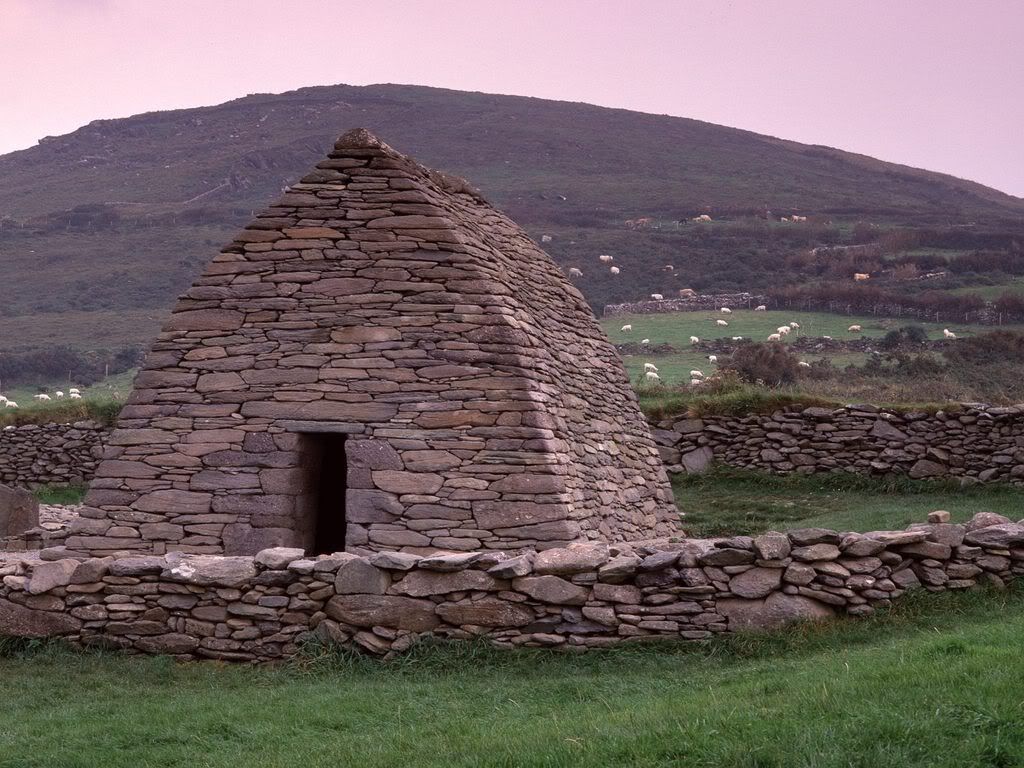 GallarusOratoryIreland.jpg