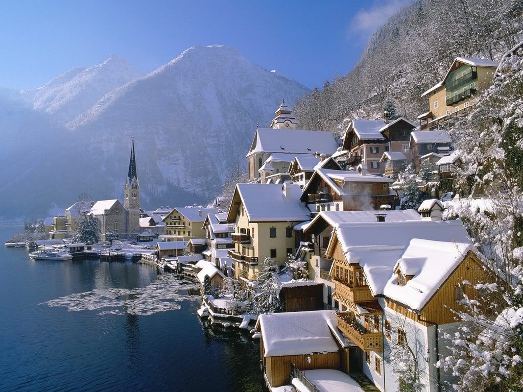 HallstattinWinterAustria.jpg