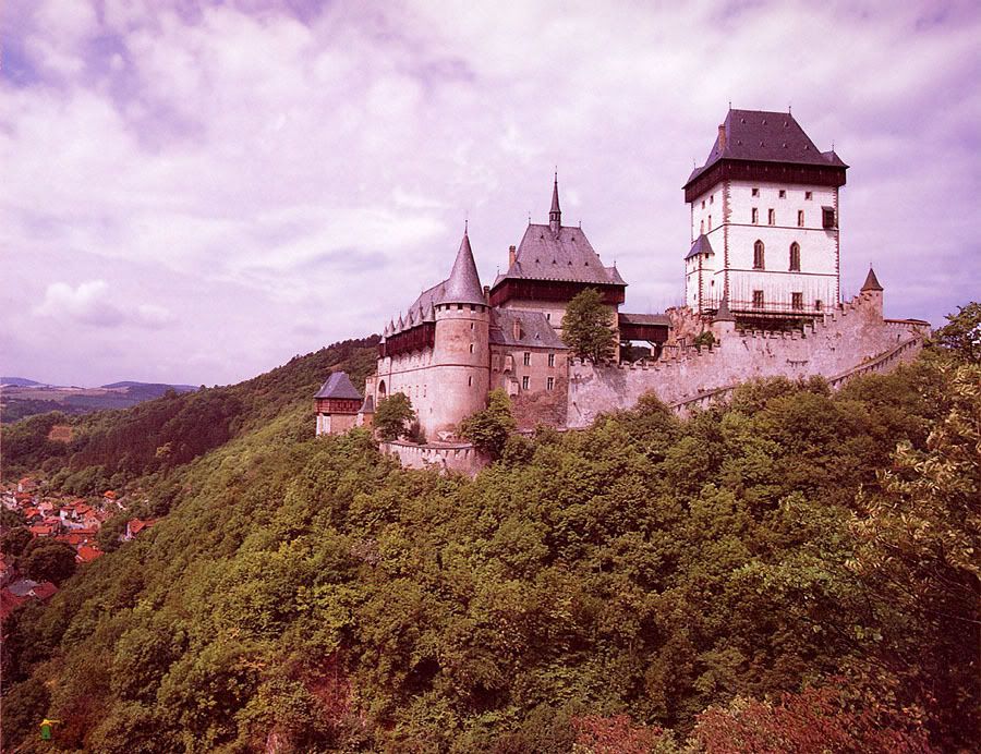 KarlsteinCastleCzechRepublic1.jpg