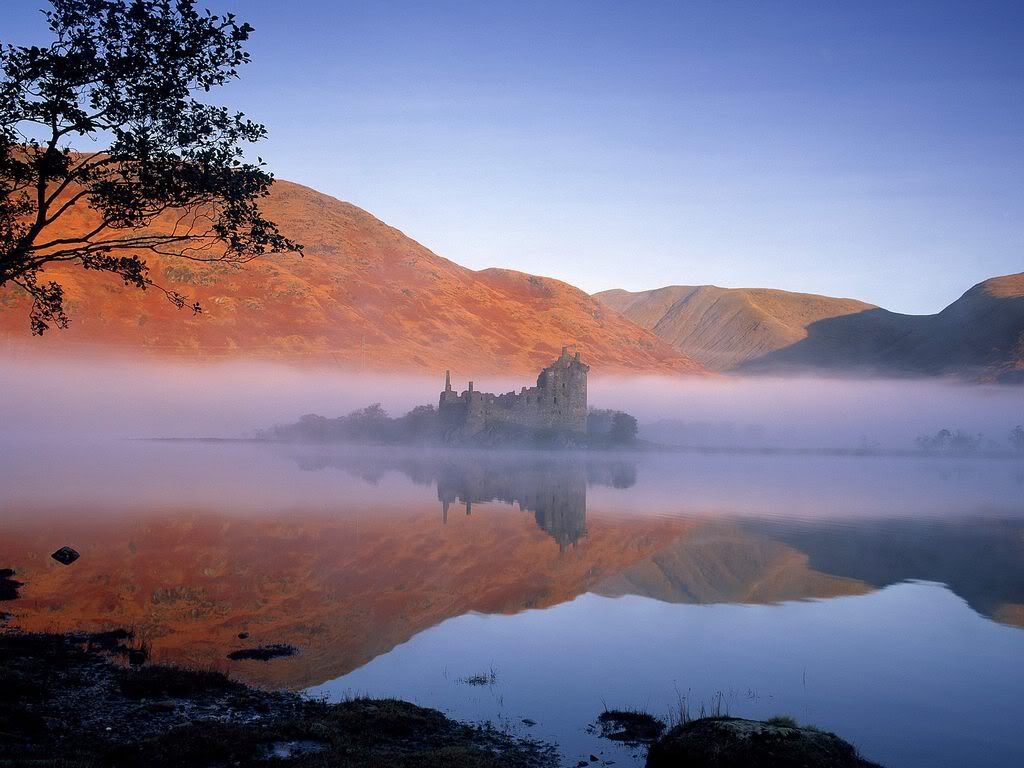 KilchurnCastleLochAweScotland-1.jpg