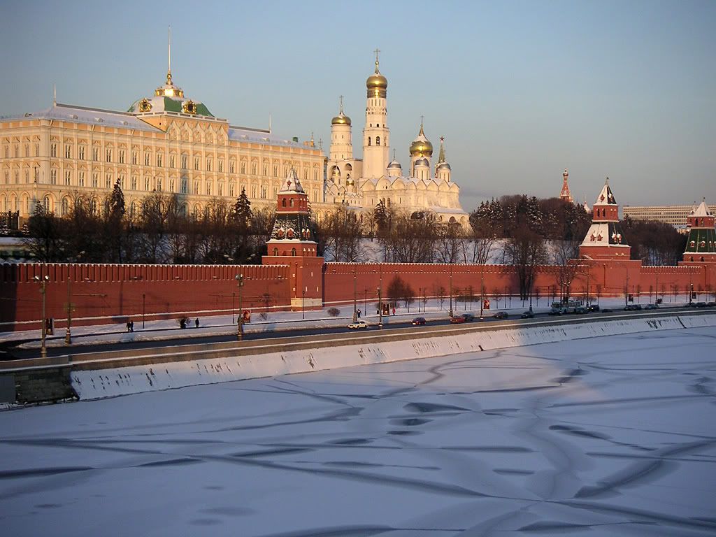 KremlinMoskow1.jpg