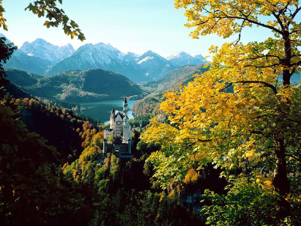 NeuschwansteinCastleBavariaGerma-2.jpg