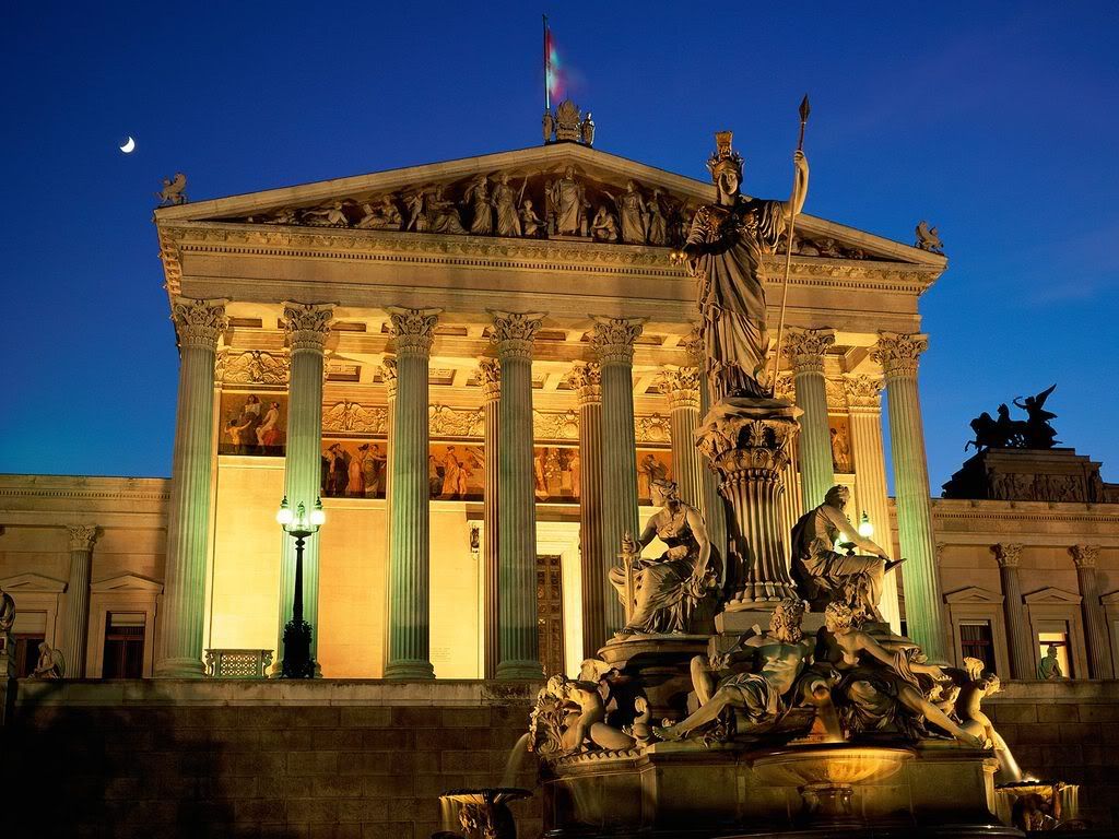 PallasAtheneFountainParliamentBuild.jpg