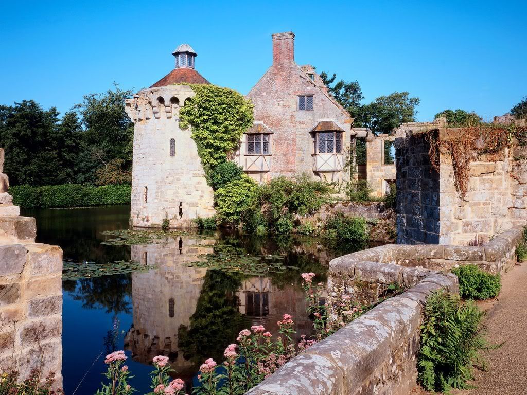 ScotneyCastleKentEngland1.jpg