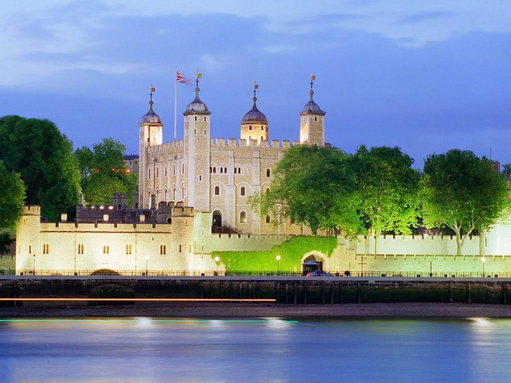 TowerofLondonEngland.jpg