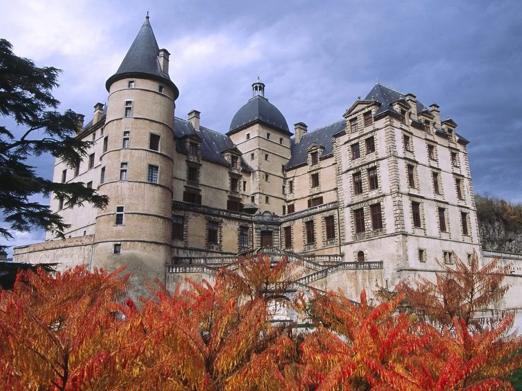 VizilleCastleIsereFrance.jpg