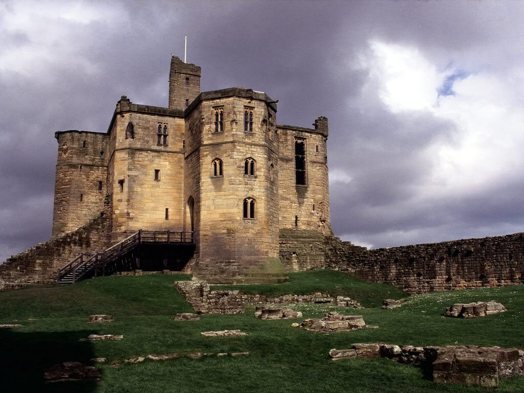 WarkworthCastleNorthumberlandEnglan.jpg