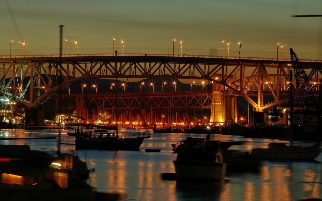 00289_bridgesatnight_2560x1600.jpg
