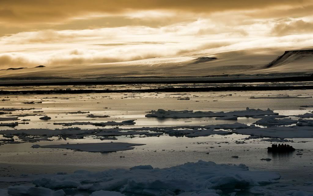 00403_arcticsunset_2560x1600.jpg