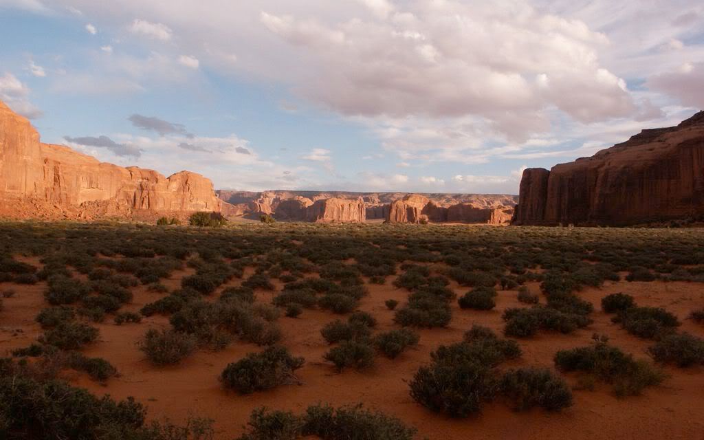 00470_monumentvalley_2560x1600.jpg