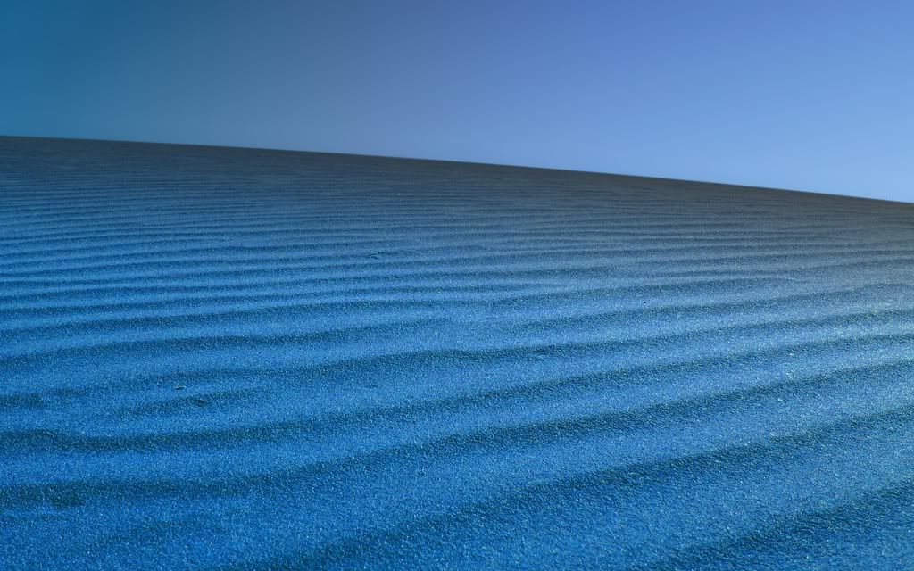 Blue_Dune_by_dimage.jpg