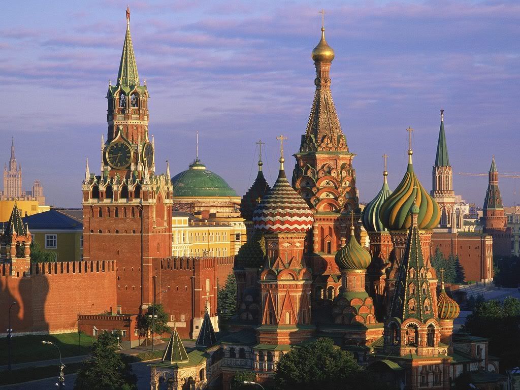 StBasilsCathedralandKremlinMoscowRu.jpg