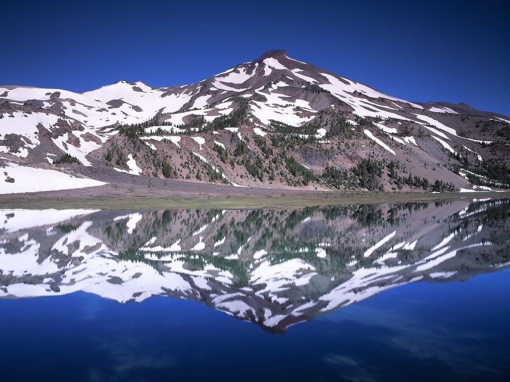 SouthSisterMountainReflectioninGree.jpg