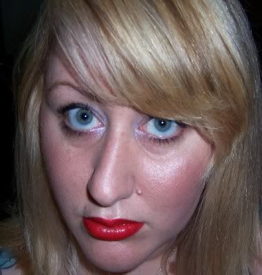 red lipstick lips. when I wear red lipstick.