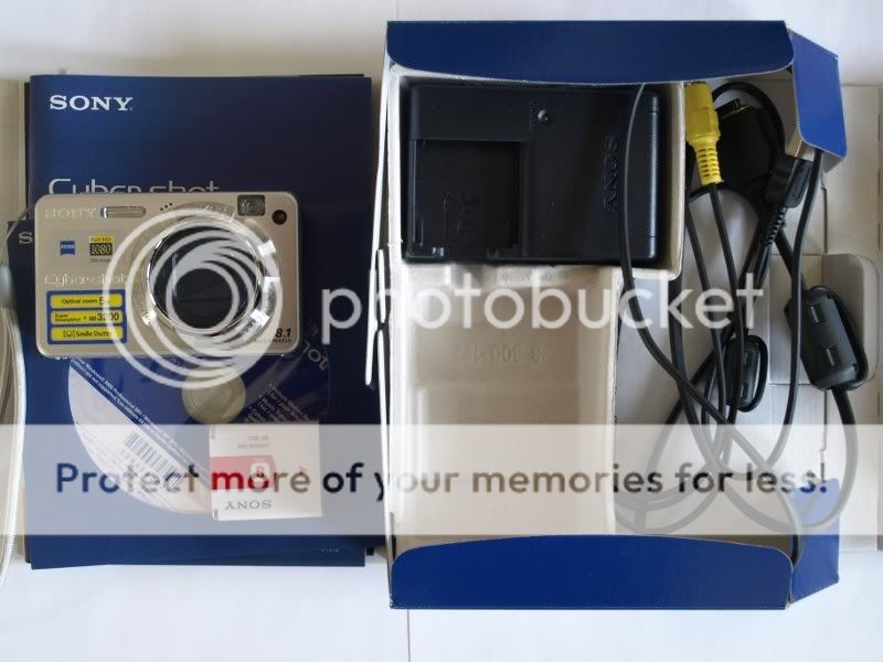 SONY DSC W150 8.1MP DIGITAL CAMERA MINT 2GB CARD * 